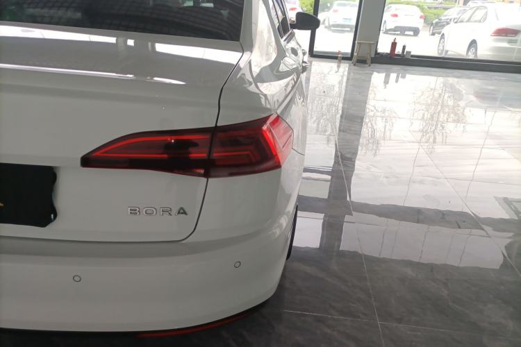 Used Volkswagen Bora 2020 1.5L Automatic Fashion Edition Right Rear Taillight