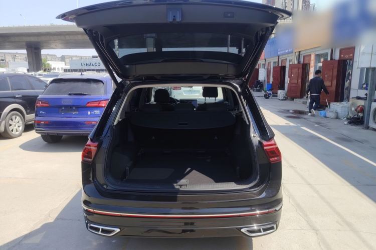 Used Volkswagen Tiguan L 2024 330TSI Automatic Two-Wheel Drive R-Line Enhanced Edition Trunk