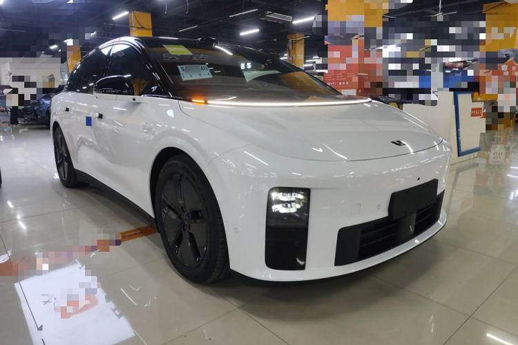 Used Li Auto i6 2025 Model Two-Wheel-Drive Standard Type
