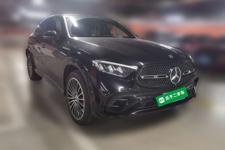 Used Mercedes-Benz GLC Coupe 2024 GLC 300 4MATIC Coupe SUV Front Right 45 Deg