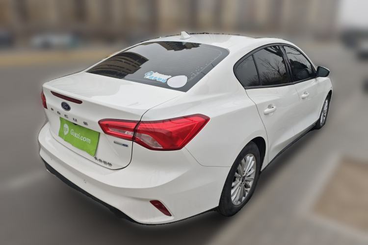 Used Ford Focus 2019 Sedan EcoBoost 125 Automatic Trendy Model China VI Standard
