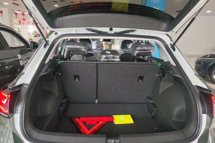 Used Volkswagen T-ROC 2026 Model 280TSI DSG Two-Wheel Drive Shiguang Edition Trunk