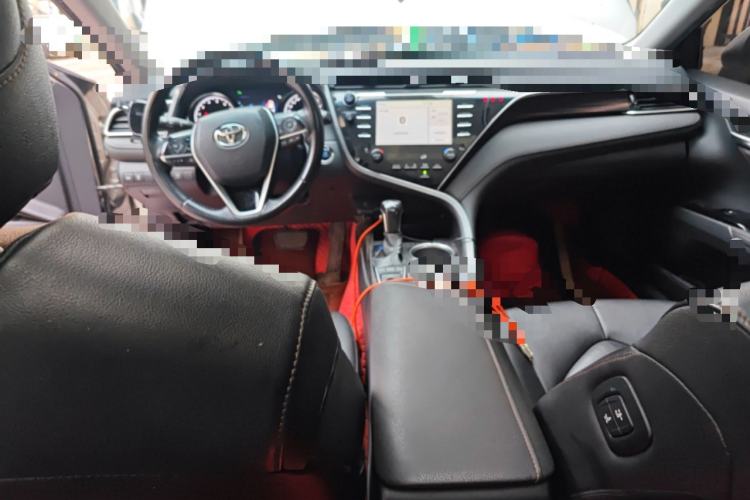 Used Toyota Camry 2018 2.5G Luxury Edition Center Console