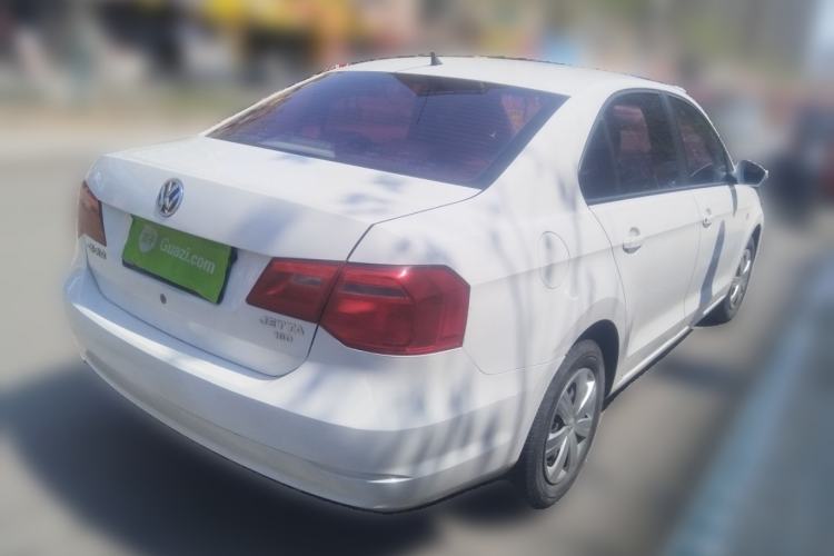 Used Volkswagen Jetta 2015 1.6L Automatic Fashion Model Rear Right 45 Deg