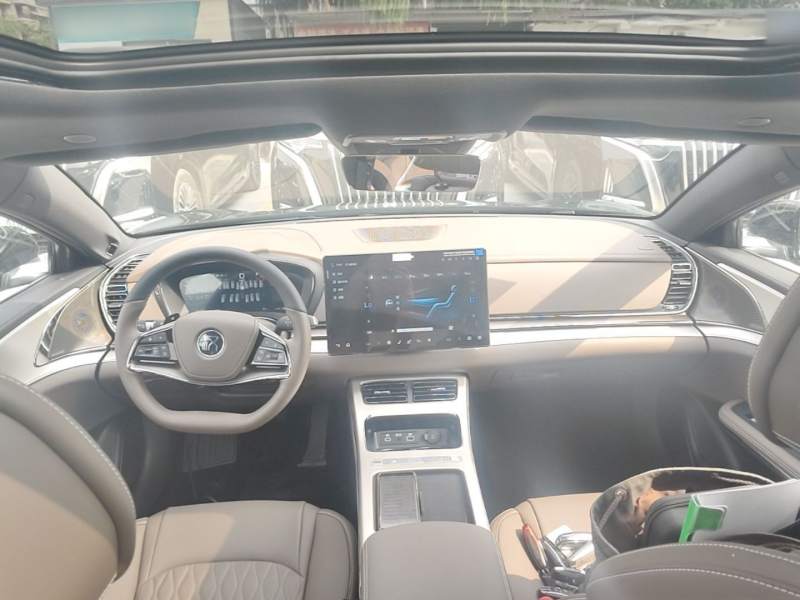 Used BYD Han 2025 Model EV Intelligent Driving Edition 635KM Flagship — 9