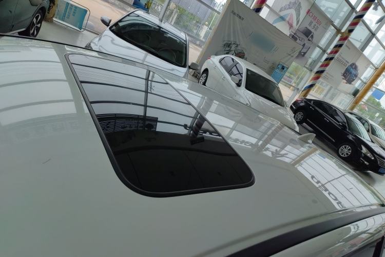 Used Honda Jade 2017 1.8L automatic Comfort version 5 seats
