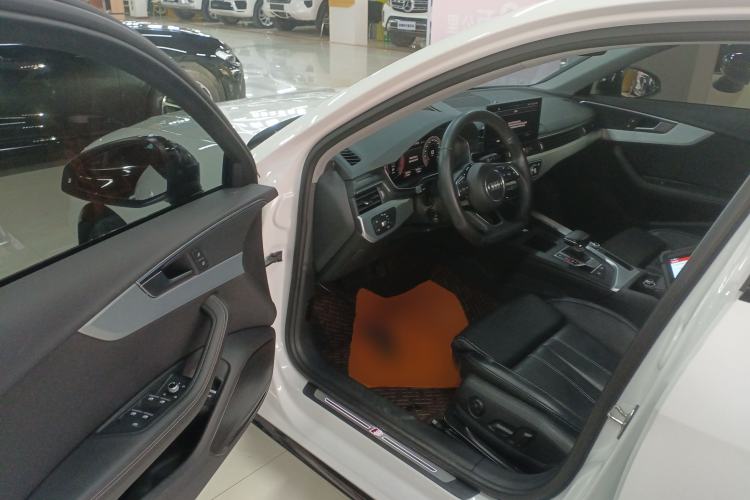 Used Audi A4L 2022 40 TFSI Luxury Dynamic Model