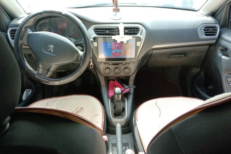 Used Peugeot 301 2016 1.6L Manual Comfort Edition Center Console