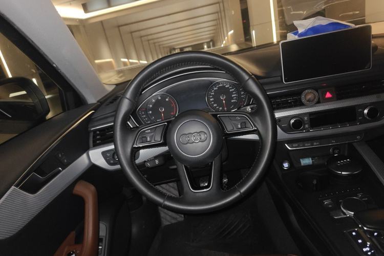 Used Audi A4L 2017 40 TFSI Fashion Model Steering Wheel