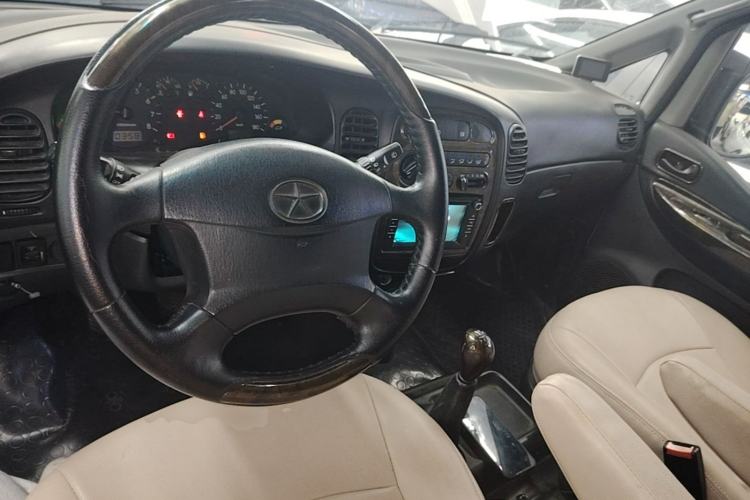 Used JAC Group Refine 2011 2.0L Shuttle Gasoline Comfort Edition HFC4GA3