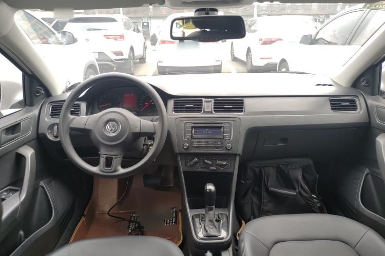 Used Volkswagen Santana 2013 1.6L Automatic Fashion Edition