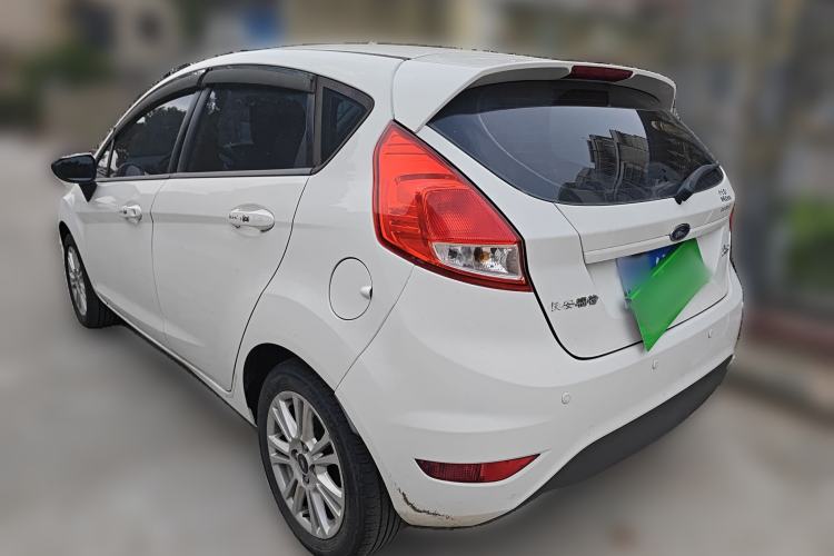 Used Ford Fiesta 2013 Hatchback 1.5L Automatic Fashion Edition
