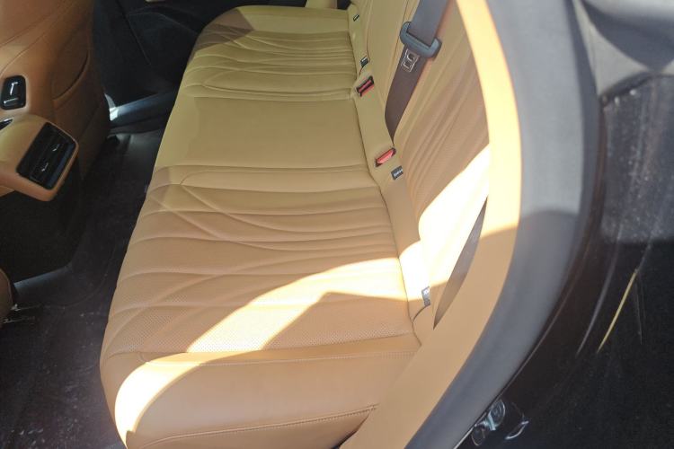 Used Geely Galaxy 8 2025 130km EM-i Deluxe Edition
