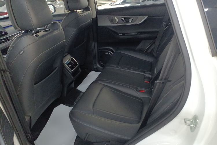 Used Chery Tiggo 8 PRO New Energy 2023 Champion Edition 1.5T 100km Glory Version Left Rear Seat