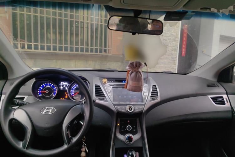 Used Hyundai Elantra (5th Generation / Langdong) 2016 1.6L Automatic Smart Version