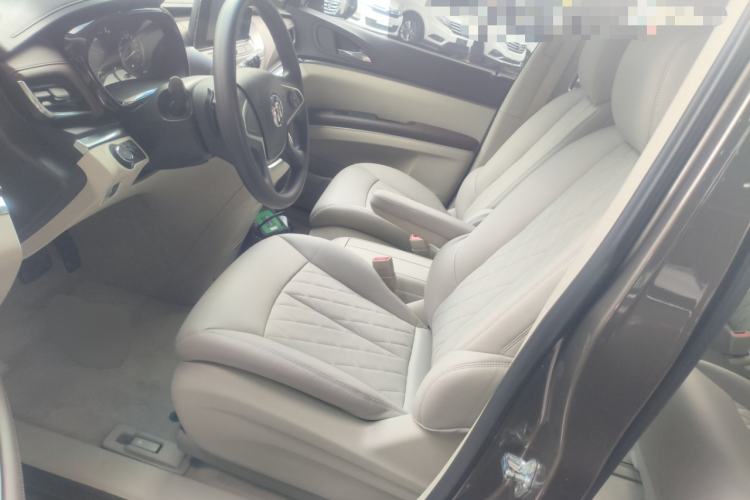 Used Buick GL8 2023 Land Executive Class Comfort Model Left Front Seat