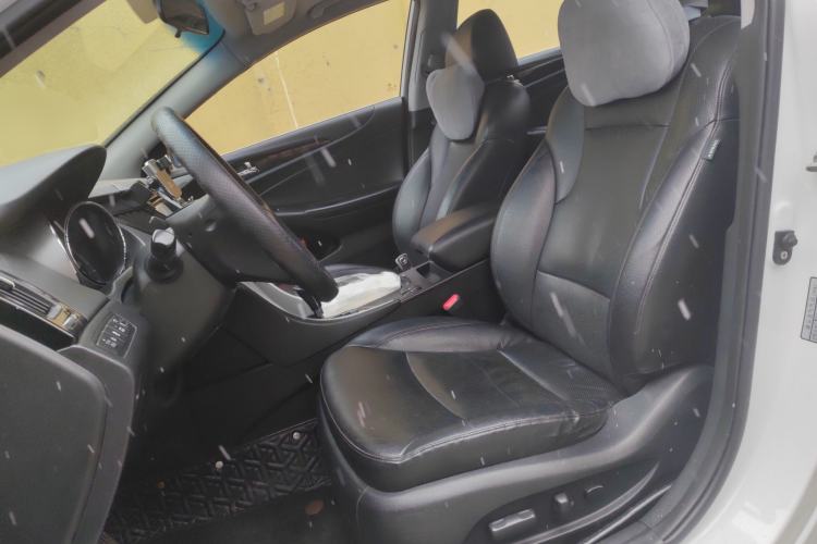 Used Hyundai Sonata 2014 2.4L Automatic Luxury Version China IV Standard
