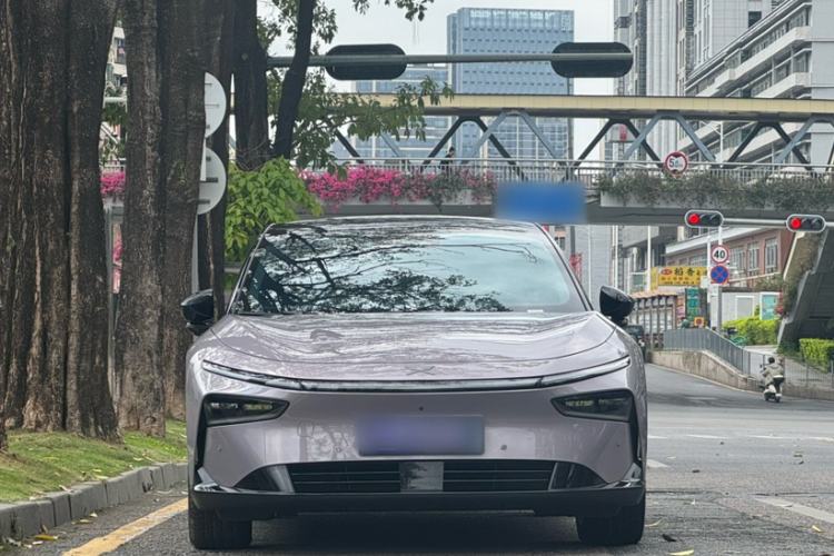 Used XPeng P7+ 2025 Ultra-Long Range Max Flagship Edition Exterior 4