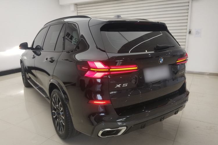 Used BMW X5 2023 xDrive 40Li M Sport Night Edition Package