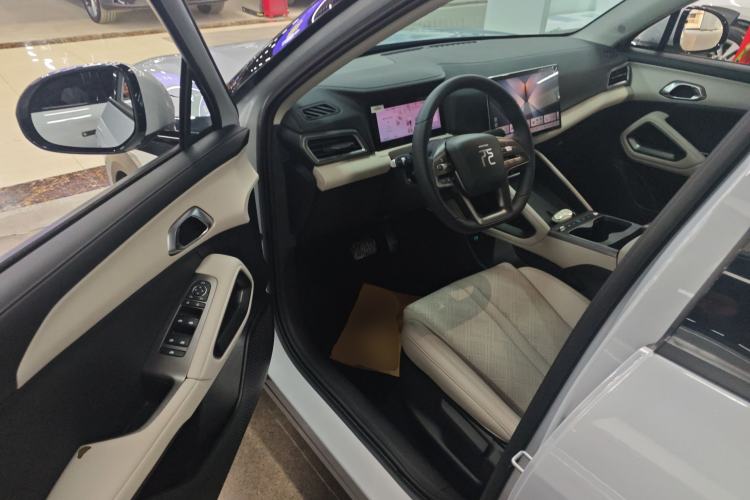 Used BYD Yuan UP 2025 Intelligent Driving Version 401 KM Dynamic Edition
