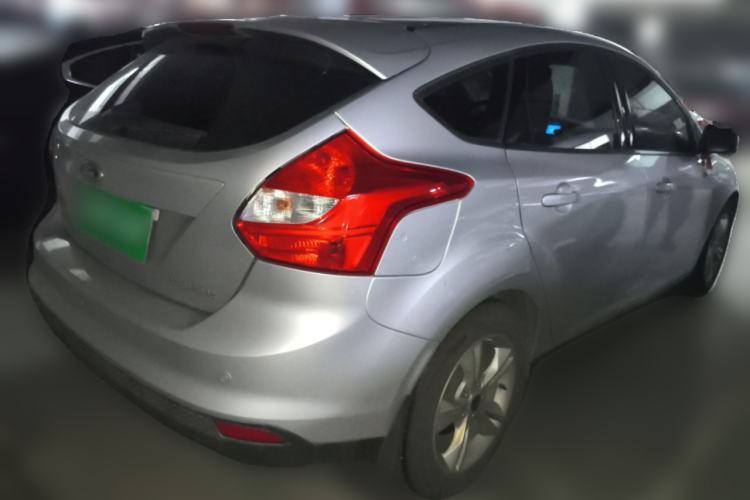 Used Ford Focus 2012 Hatchback 1.6L Manual Fashion Edition Rear Right 45 Deg