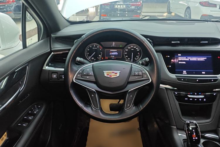 Used Cadillac XT5 2021 28T Luxury Model
