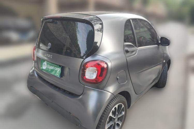 Used smart fortwo 2015 1.0L 52 kW Hardtop Passion Edition Rear Right 45 Deg