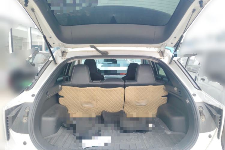 Used Venucia V 2021 260T Idol Edition
