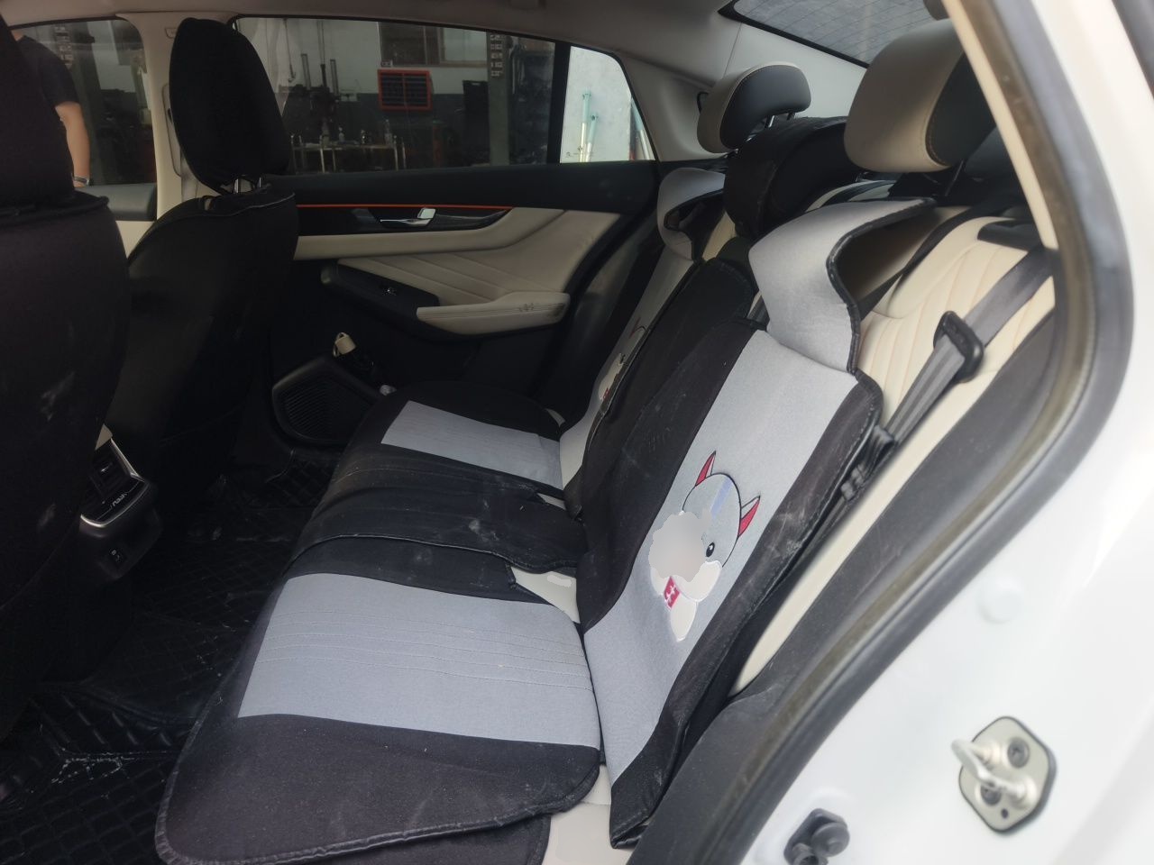 Dongfeng Aeolus Yixuan MAX 2021 1.5T Super Cool Trendy Dad Edition — снимка 17
