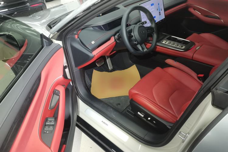 Used Xiaomi Auto SU7 2024 Four-Wheel Drive Ultra-Long Range Advanced Intelligent Driving Max Edition Driver Seat