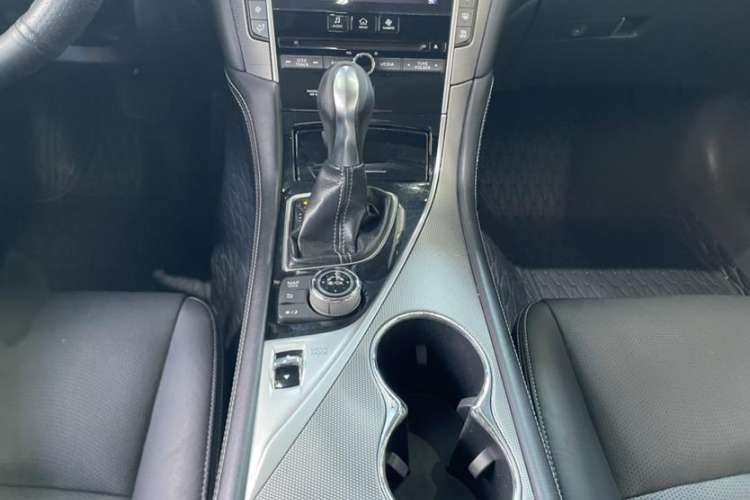 Used Infiniti Q50L 2016 2.0T Enjoyment Edition
