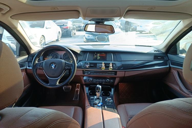 Used BMW 5 Series 2017 520Li Elegant Edition
