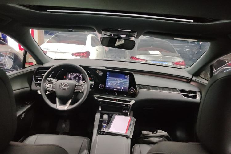 Used Lexus RX 2023 350h Two-Wheel Drive Enjoyment Version