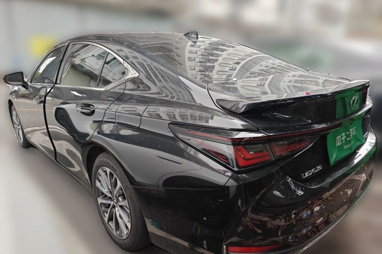 Used Lexus ES 2025 200 Premium Edition Rear Left 45 Deg