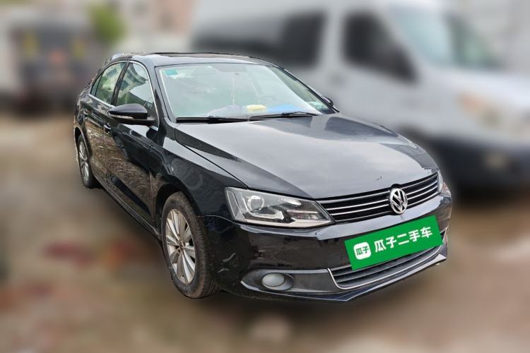 Used Volkswagen Sagitar 2012 1.4TSI Automatic Luxury Edition Front Right 45 Deg