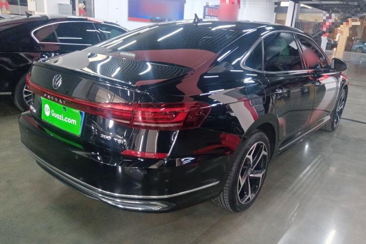 Used Volkswagen Passat 2025 Outstanding Model 380TSI Starry Dragon Glorious Edition Rear Right 45 Deg