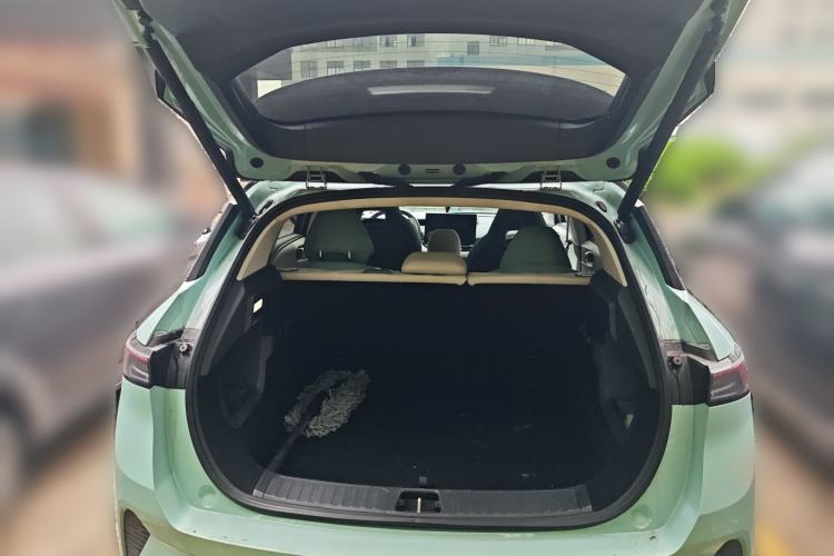 Used Lynk & Co 06 EM-P 2023 EM-P 126 Long-Range Halo Trunk