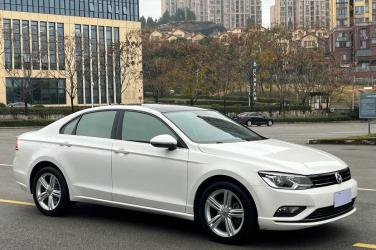 Used Volkswagen Lamando 2018 280TSI DSG Comfort Edition
