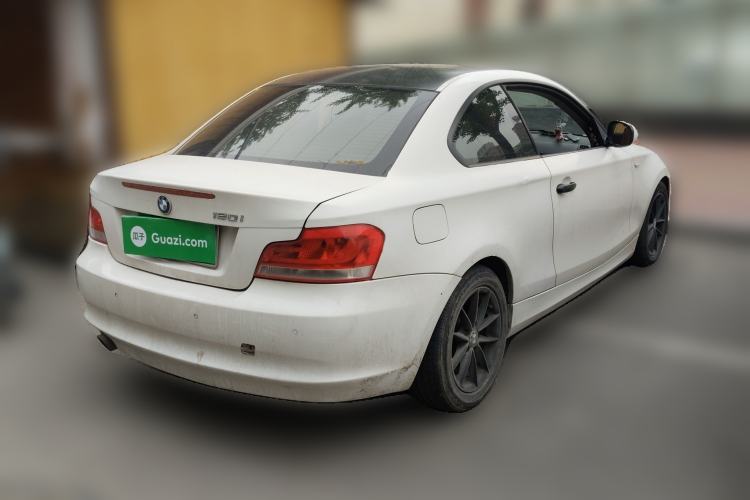 Used BMW 1 Series 2011 120i two-door coupe Rear Right 45 Deg