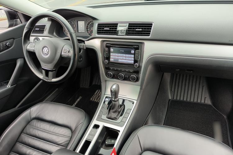 Used Volkswagen Passat 2014 1.8TSI DSG Prestige Edition Interior 5
