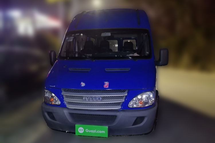 Used Iveco Power Daily 2017 2.5T Classic A37 High-Roof 7-Seater Passenger Van 47Z5
