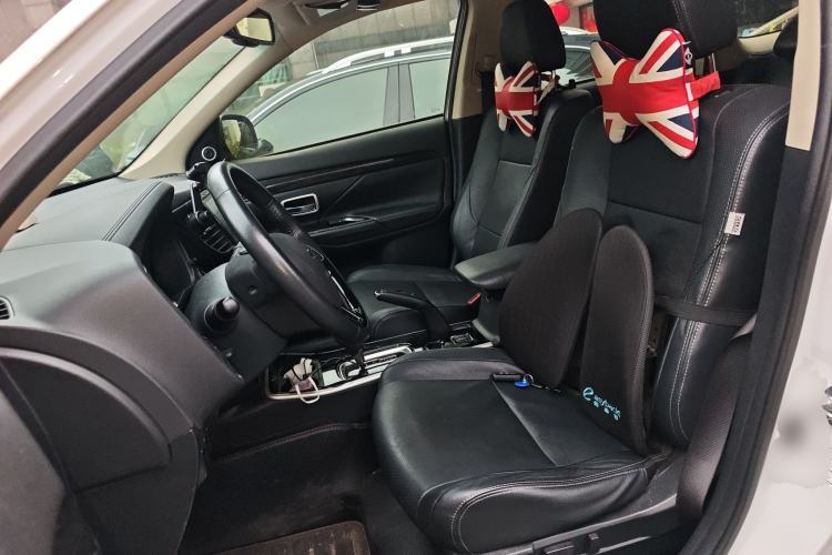 Used Mitsubishi Outlander 2018 2.0L Two-Wheel Drive Glory Edition 5 Seats