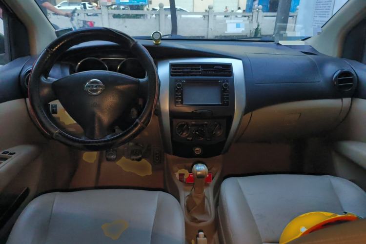 Used Nissan Livina 2013 Jingrui 1.6XL Manual Comfort Edition
