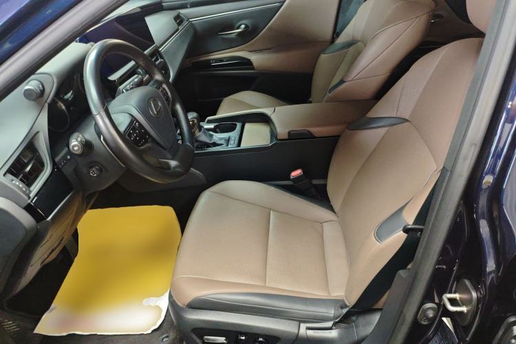 Used Lexus ES 2022 200 Excellence Edition Left Front Seat