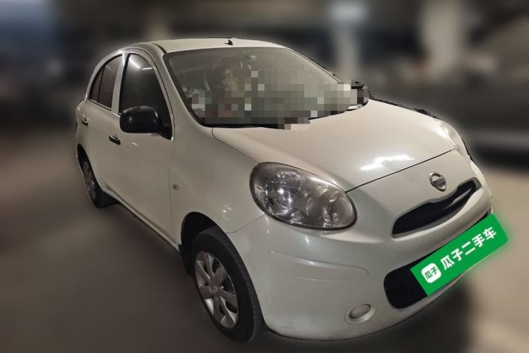 Used Nissan March 2015 1.2L Manual Easy-Enjoy Version
