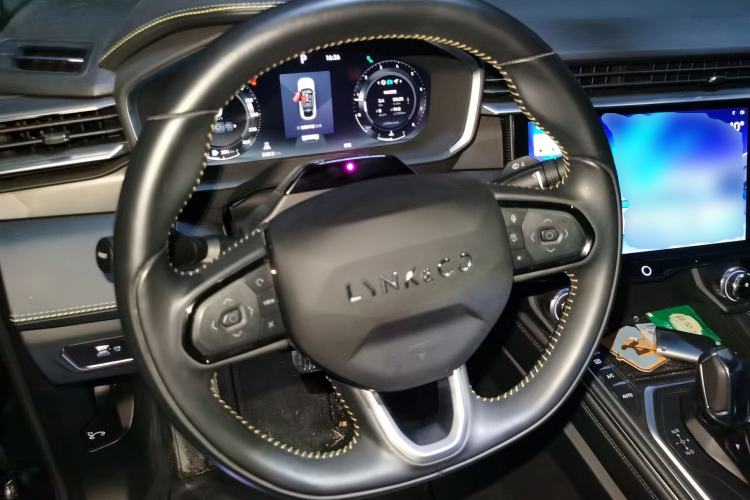 Used Lynk & Co 05 2023 2.0TD Two-Wheel Drive Shine Halo