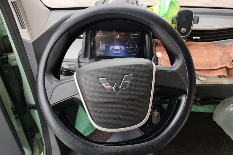 Used Wuling Hongguang MINIEV 2021 Macaron Premium Model – Lithium Iron Phosphate Steering Wheel