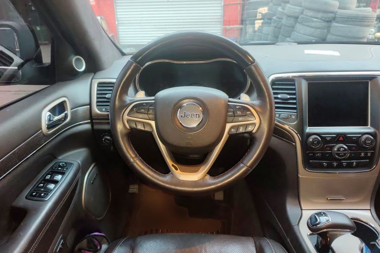 Used Jeep Grand Cherokee 2015 3.6L Flagship Prestige Edition
