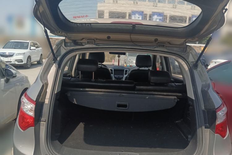 Used CHANGAN CS35 2014 1.6L Manual Luxury Navigation Model China IV Standard Trunk
