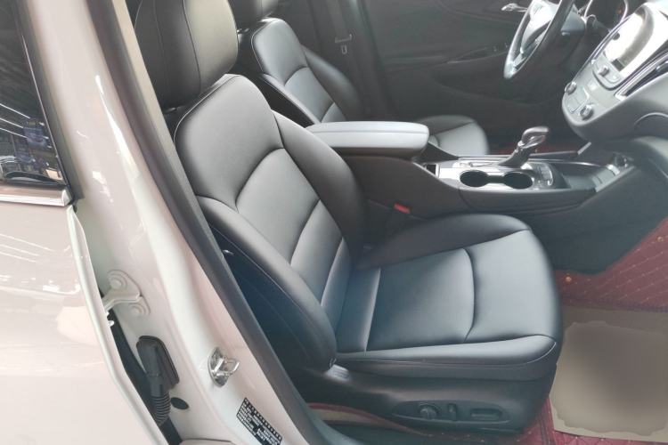 Used Chevrolet Malibu XL 2022 535T Automatic Sport Edition Right Front Seat